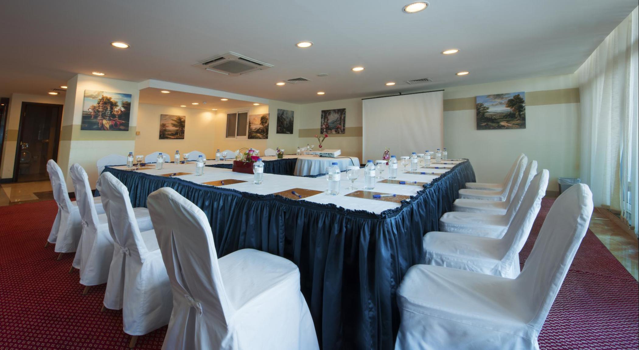 Sunday Mega Hotel Sheikh Zayed Road Near Difc Formerly Emirates Grand Hotel Dubai Bagian luar foto