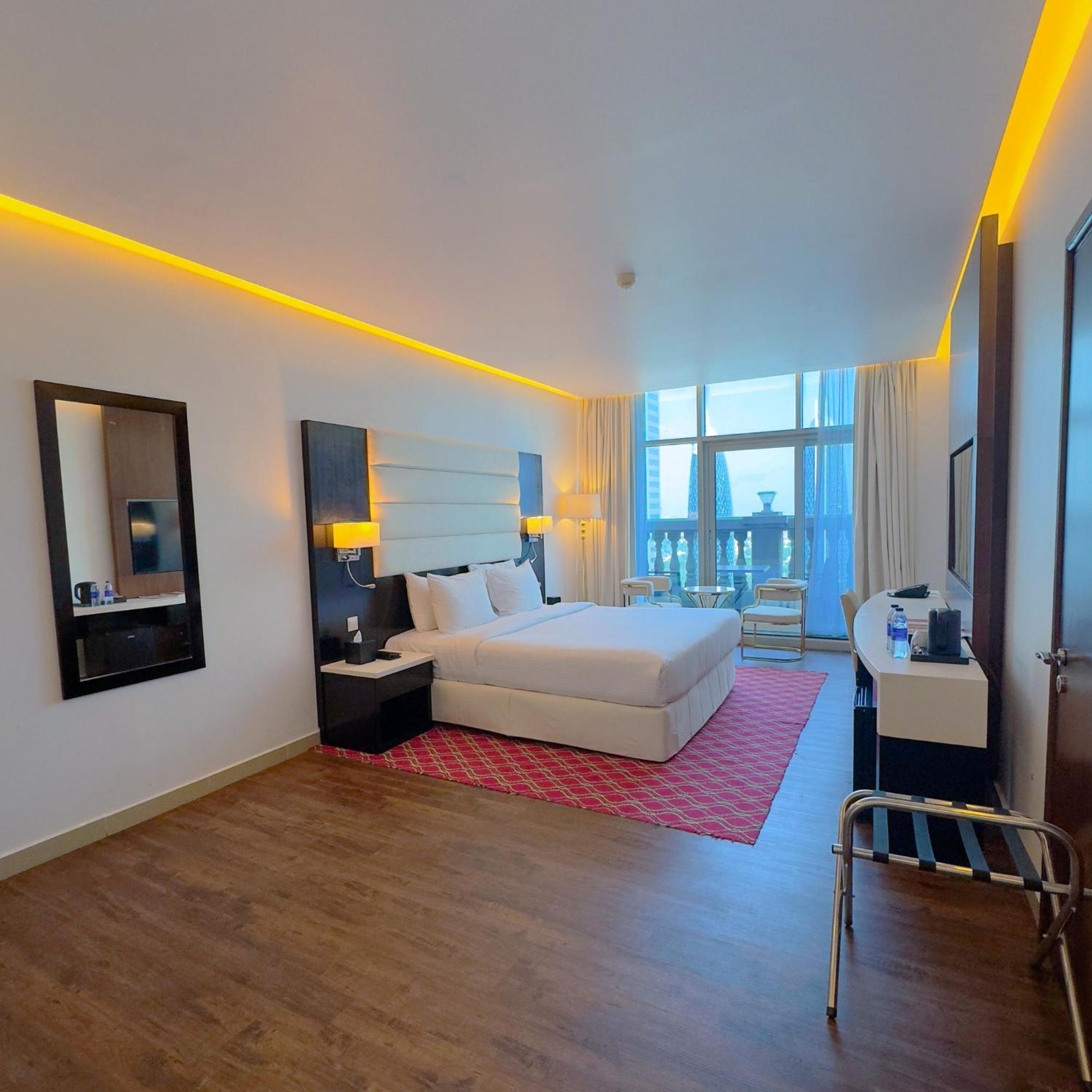 Sunday Mega Hotel Sheikh Zayed Road Near Difc Formerly Emirates Grand Hotel Dubai Bagian luar foto