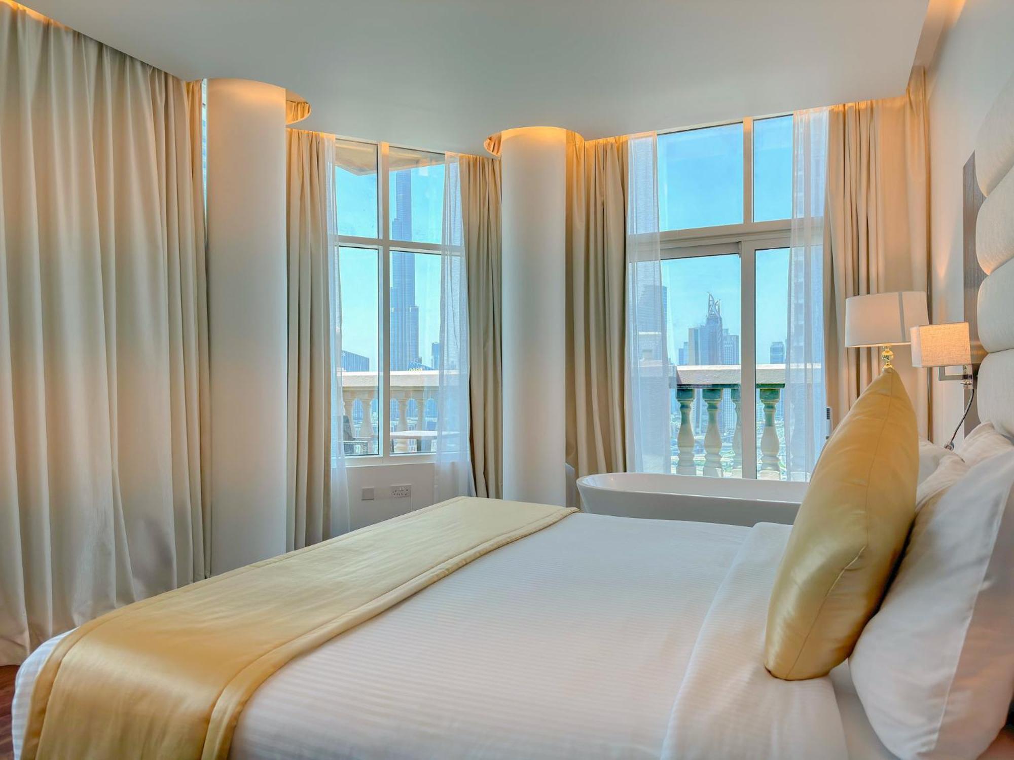 Sunday Mega Hotel Sheikh Zayed Road Near Difc Formerly Emirates Grand Hotel Dubai Bagian luar foto