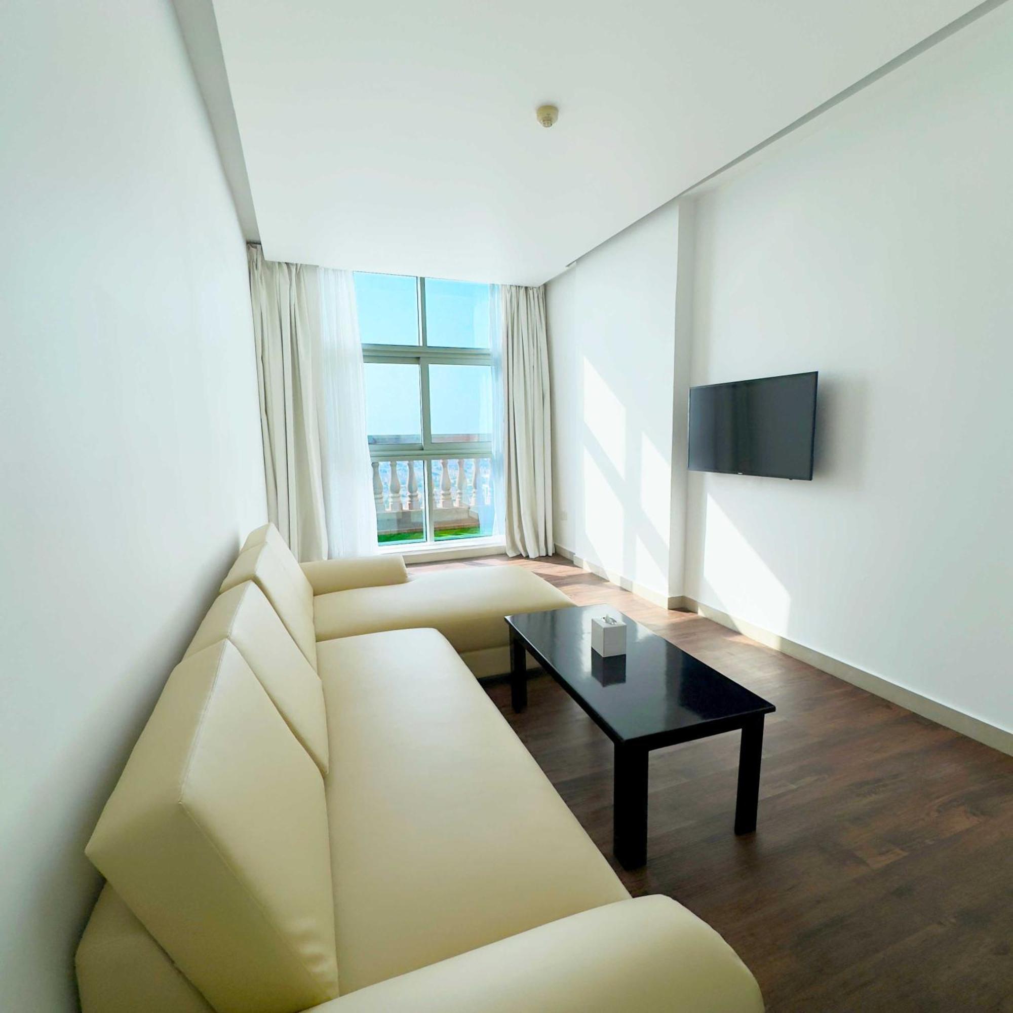 Sunday Mega Hotel Sheikh Zayed Road Near Difc Formerly Emirates Grand Hotel Dubai Bagian luar foto