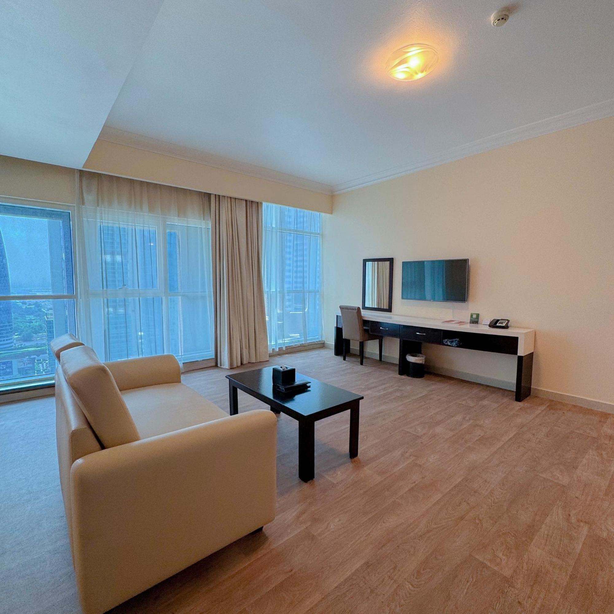 Sunday Mega Hotel Sheikh Zayed Road Near Difc Formerly Emirates Grand Hotel Dubai Bagian luar foto