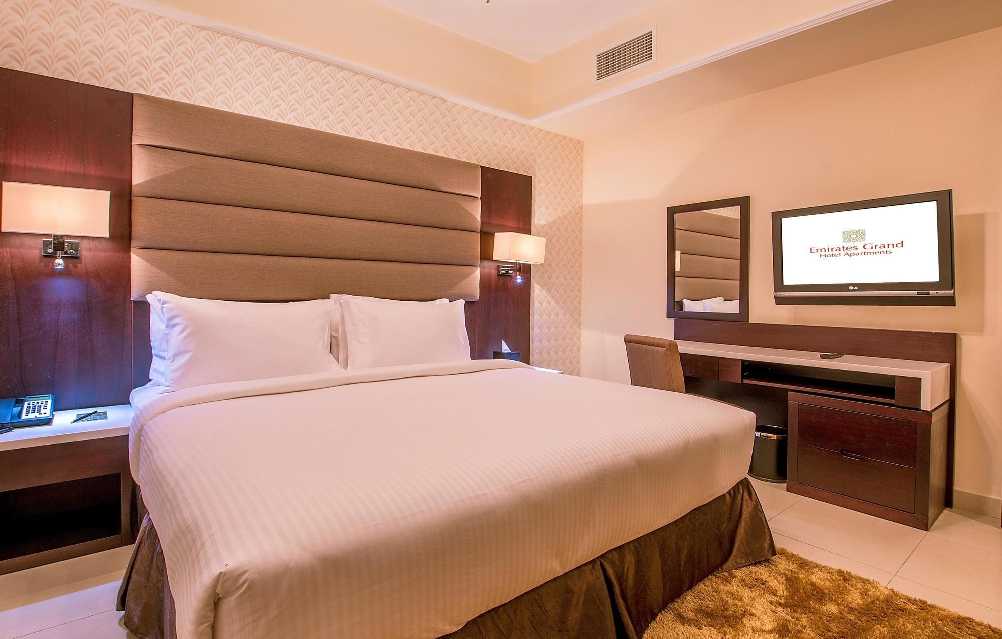 Sunday Mega Hotel Sheikh Zayed Road Near Difc Formerly Emirates Grand Hotel Dubai Bagian luar foto